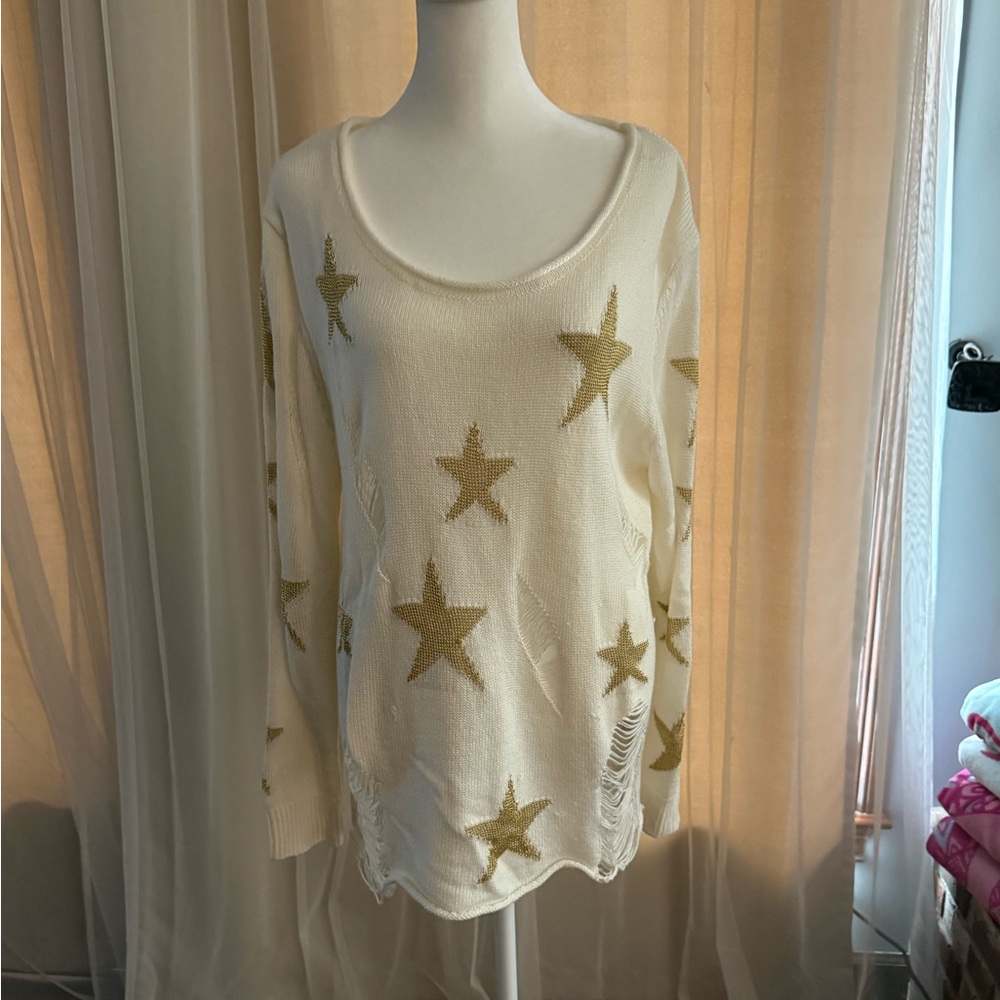 Love Tree Cream Knit star pattern sweater.  Perfect for year round style! Sz M/L